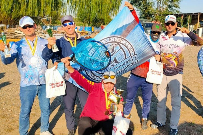 На чемпионате Ставрополя рыбаки ловили окуней, судаков и щук.